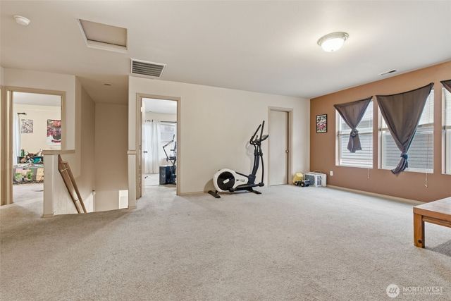 18708 94th Avenue Ct E, Puyallup, WA 98375