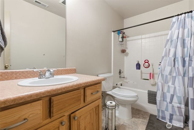 18708 94th Avenue Ct E, Puyallup, WA 98375