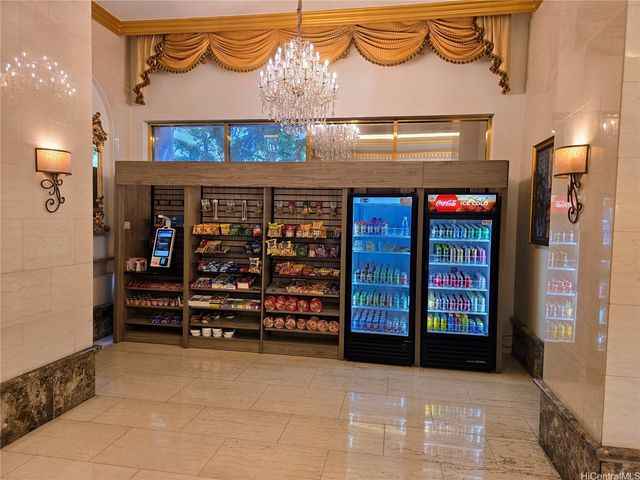 440 Olohana Street 1711, Honolulu, HI 96815