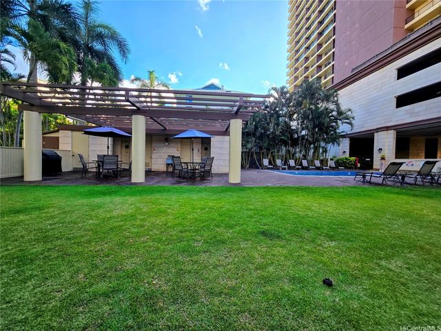 440 Olohana Street 1711, Honolulu, HI 96815