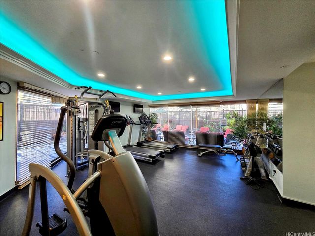 440 Olohana Street 1711, Honolulu, HI 96815