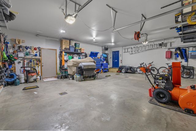 3409 15th Street SW, Minot, ND 58701