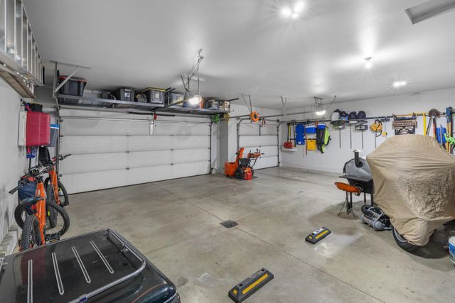 3409 15th Street SW, Minot, ND 58701