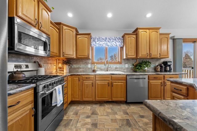 3409 15th Street SW, Minot, ND 58701