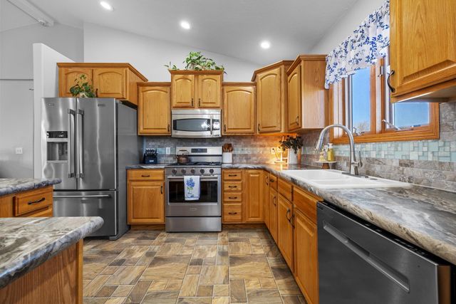 3409 15th Street SW, Minot, ND 58701