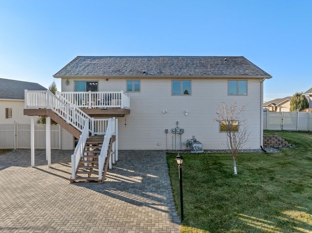 3409 15th Street SW, Minot, ND 58701