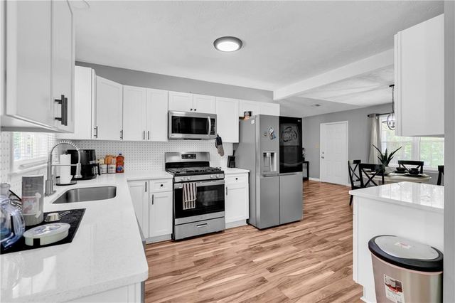3992 Wrexham Drive, Snellville, GA 30039