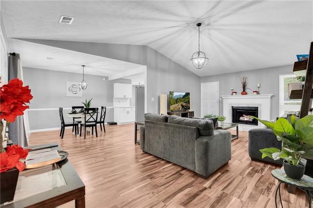3992 Wrexham Drive, Snellville, GA 30039