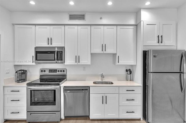 940 Michigan Ave 10, Miami Beach, FL 33139