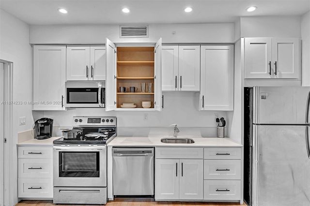 940 Michigan Ave 10, Miami Beach, FL 33139