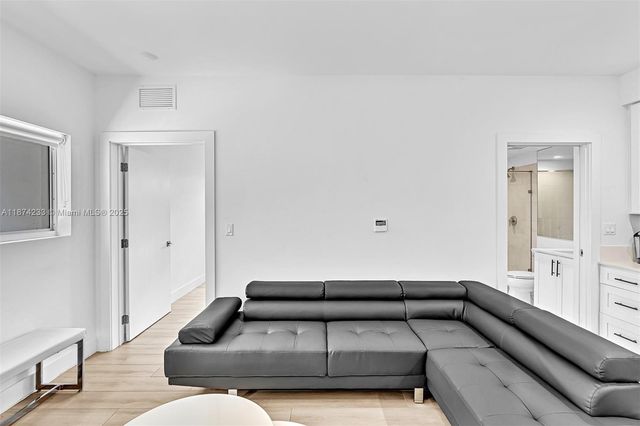 940 Michigan Ave 10, Miami Beach, FL 33139