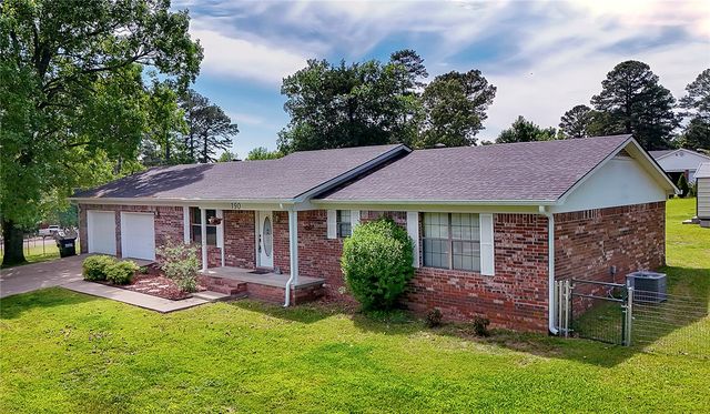 190 Richland Circle, Russellville, AR 72802