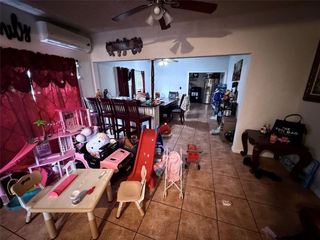 6723 Avenue P, Houston, TX 77011