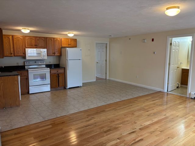 1282 Commercial St 3, Weymouth, MA 02189
