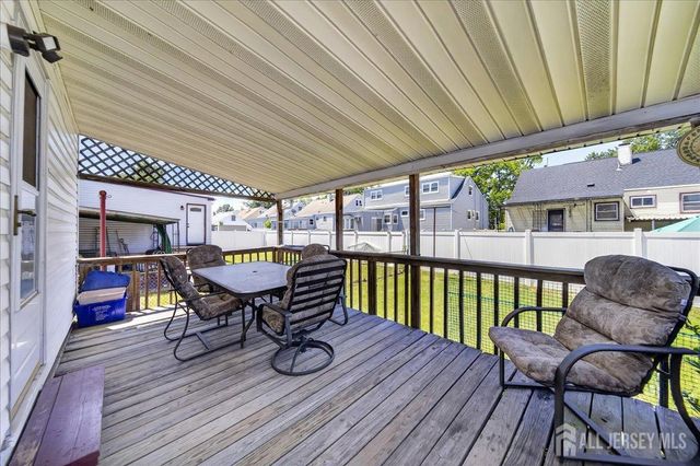27 Concannon Drive, Fords, NJ 08863