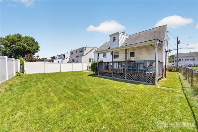 27 Concannon Drive, Fords, NJ 08863