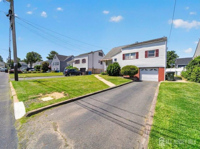 27 Concannon Drive, Fords, NJ 08863