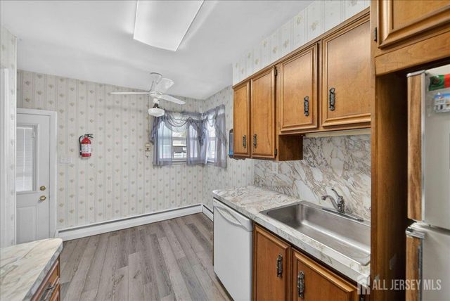 27 Concannon Drive, Fords, NJ 08863