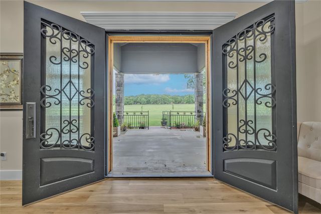 945 Jennings Lane, Azle, TX 76020