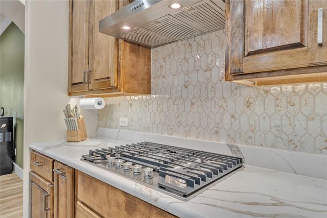 945 Jennings Lane, Azle, TX 76020