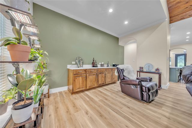 945 Jennings Lane, Azle, TX 76020