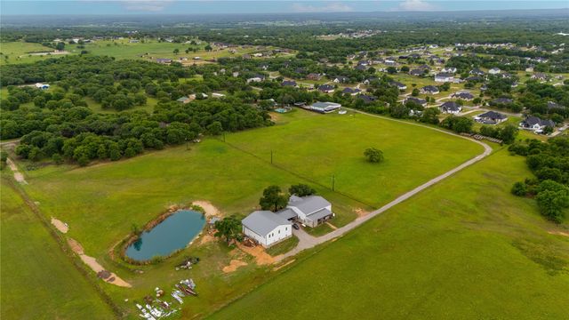 945 Jennings Lane, Azle, TX 76020