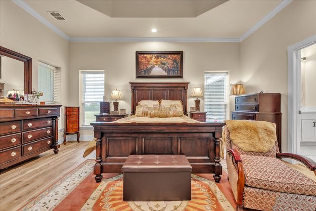 945 Jennings Lane, Azle, TX 76020