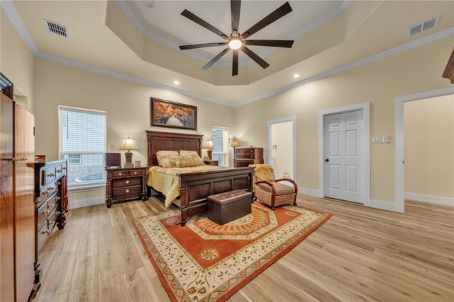 945 Jennings Lane, Azle, TX 76020