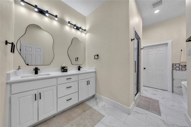 945 Jennings Lane, Azle, TX 76020