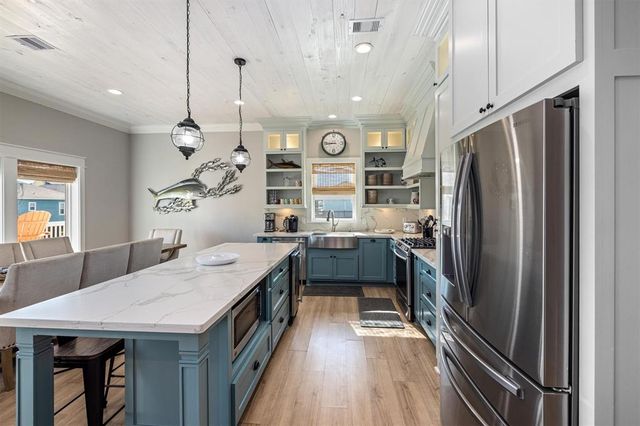 2629 Whitecap, Crystal Beach, TX 77650