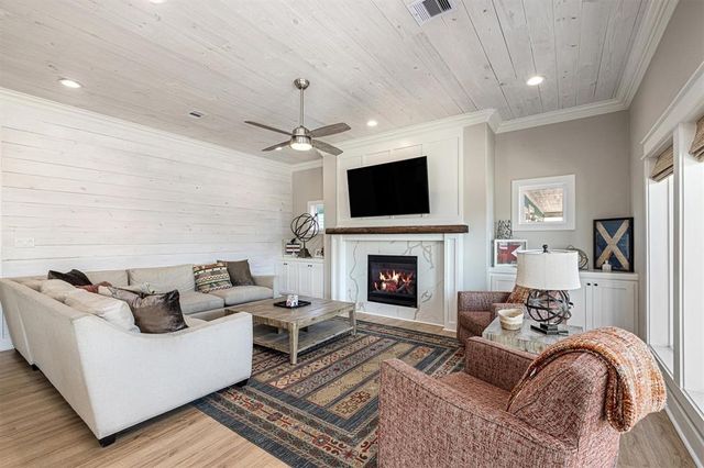 2629 Whitecap, Crystal Beach, TX 77650