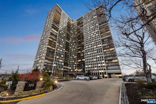 300 Winston Drive 2020, Cliffside Park, NJ 07010
