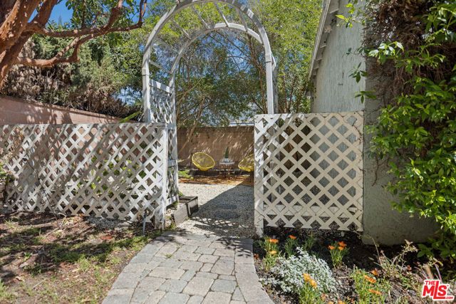 11871 Juniette Street, Culver City, CA 90230