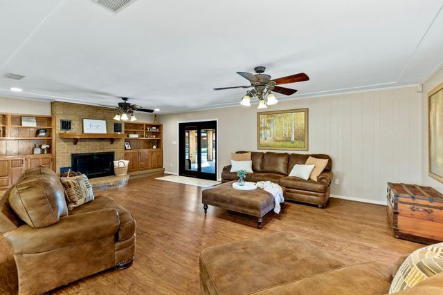 1804 Twin Brook Turn, Corinth, TX 76210