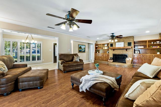 1804 Twin Brook Turn, Corinth, TX 76210