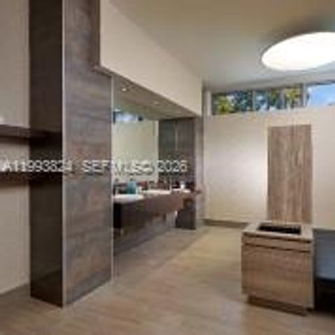 17301 Biscayne Boulevard 1602, North Miami Beach, FL 33160