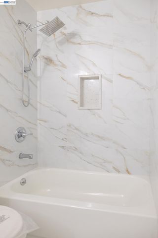 2540 E 16Th St, Oakland, CA 94601