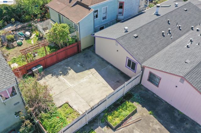 2540 E 16Th St, Oakland, CA 94601
