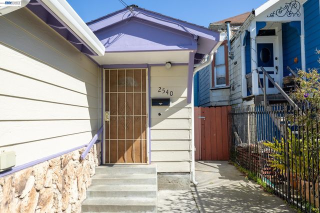 2540 E 16Th St, Oakland, CA 94601