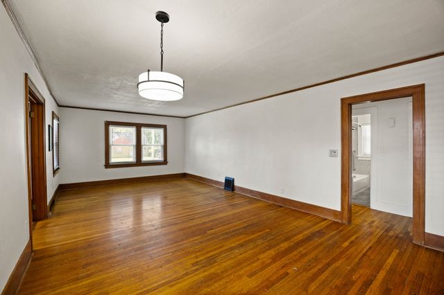 3021 49th Street, Des Moines, IA 50310