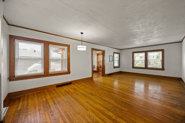 3021 49th Street, Des Moines, IA 50310