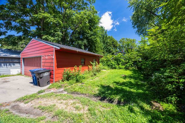 3021 49th Street, Des Moines, IA 50310