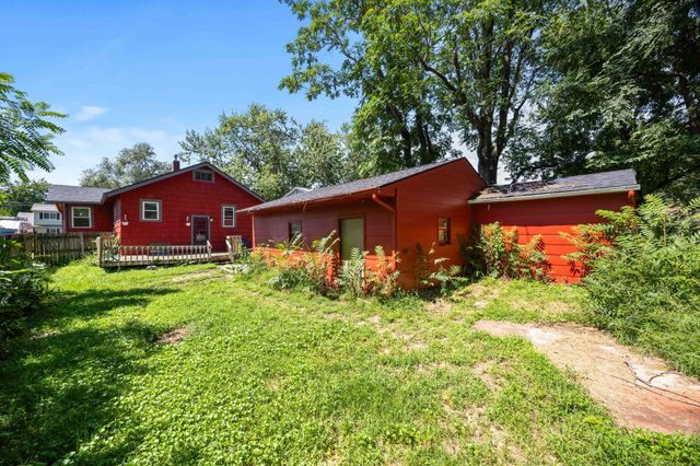 3021 49th Street, Des Moines, IA 50310