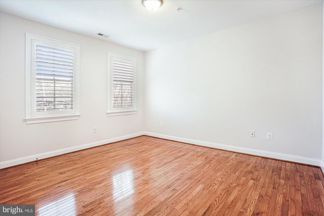 5512 GREENTREE RD, Bethesda, MD 20817