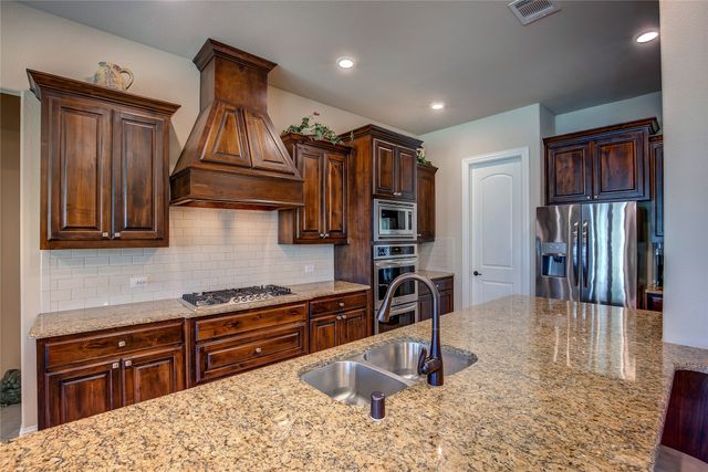 825 Boardwalk Way, Little Elm, TX 76227