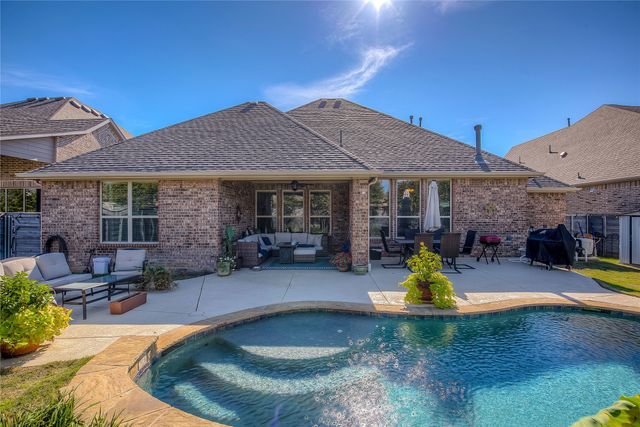 825 Boardwalk Way, Little Elm, TX 76227