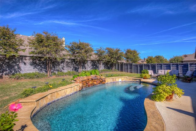 825 Boardwalk Way, Little Elm, TX 76227