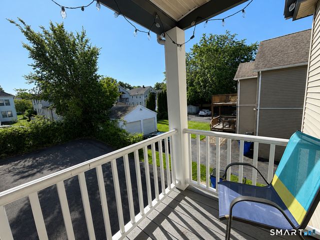 122 Dover Road 2nd Floor, West Hartford, CT 06119