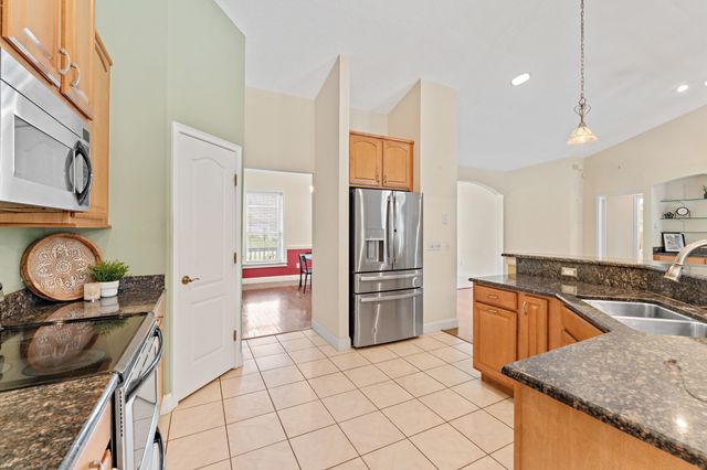 605 Mary Jane Ln, St Augustine, FL 32086