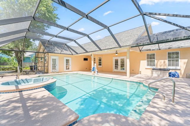 605 Mary Jane Ln, St Augustine, FL 32086